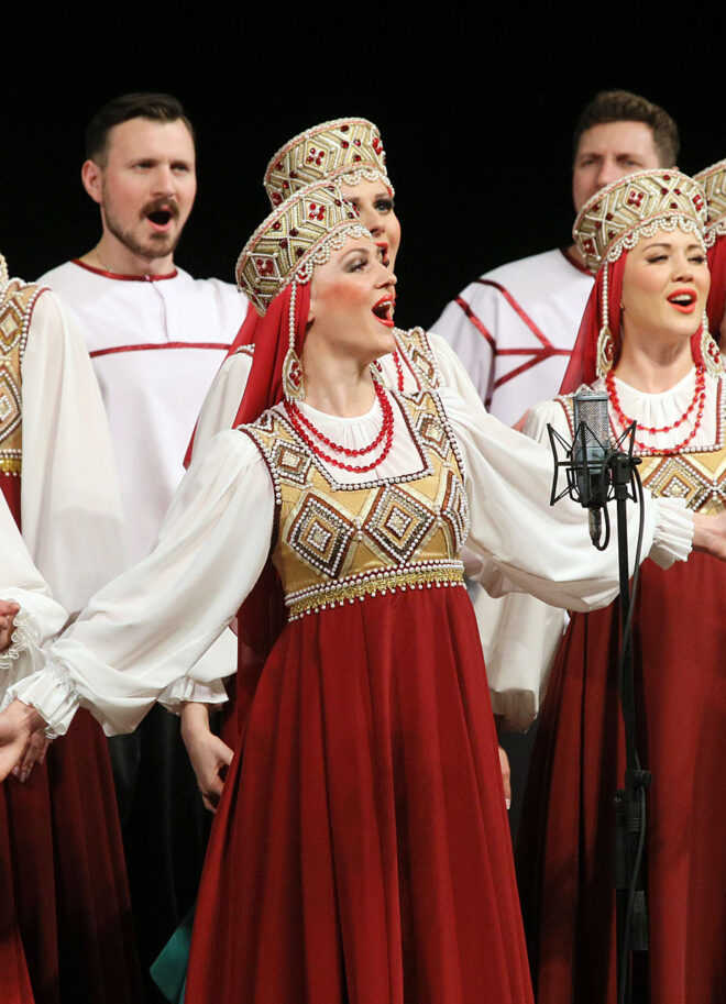 Знаменитые хоры России по группам: военный, мужской, женский, церковный, народный и другие
